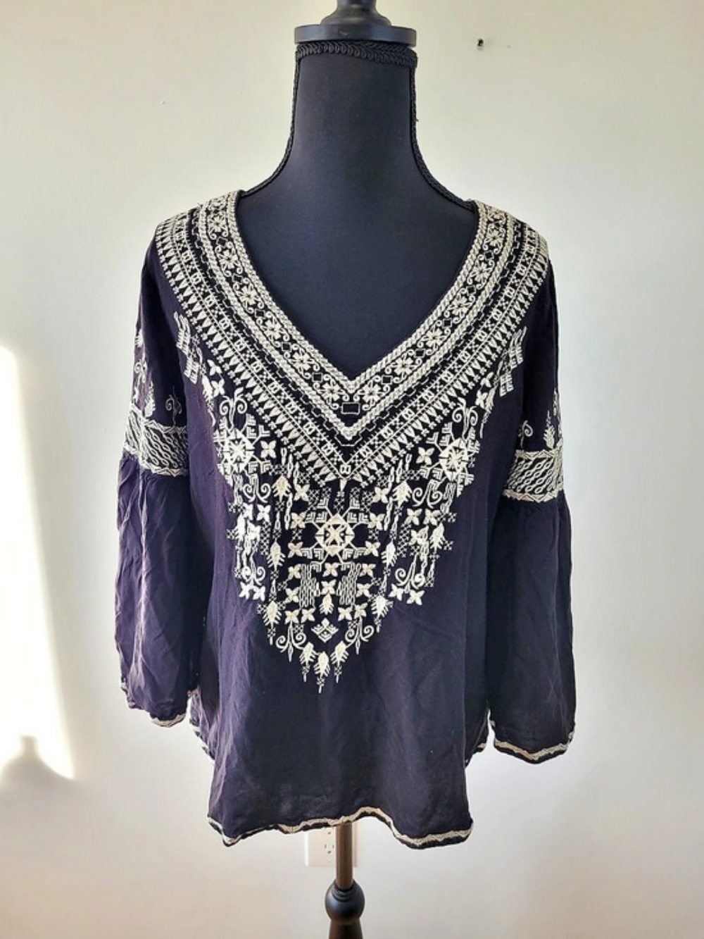 Chelsea & Theodore Boho Embroidered V-Neck Bell Sleeve Top Black - Medium